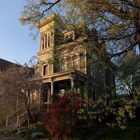 Hudson City Bed And Breakfast Exterior foto